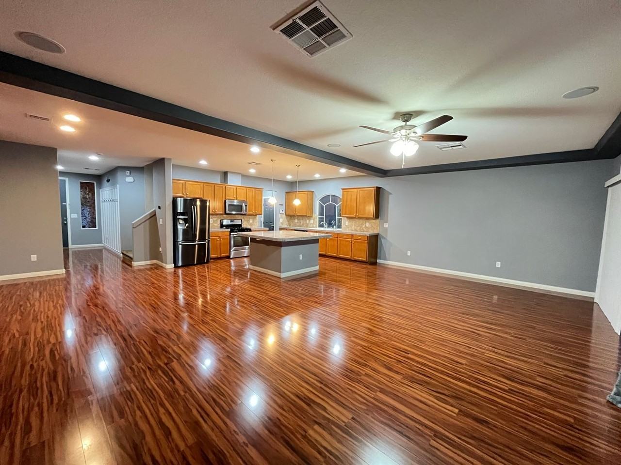 5280 Tulip Hill Ave - Photo 3 of 27