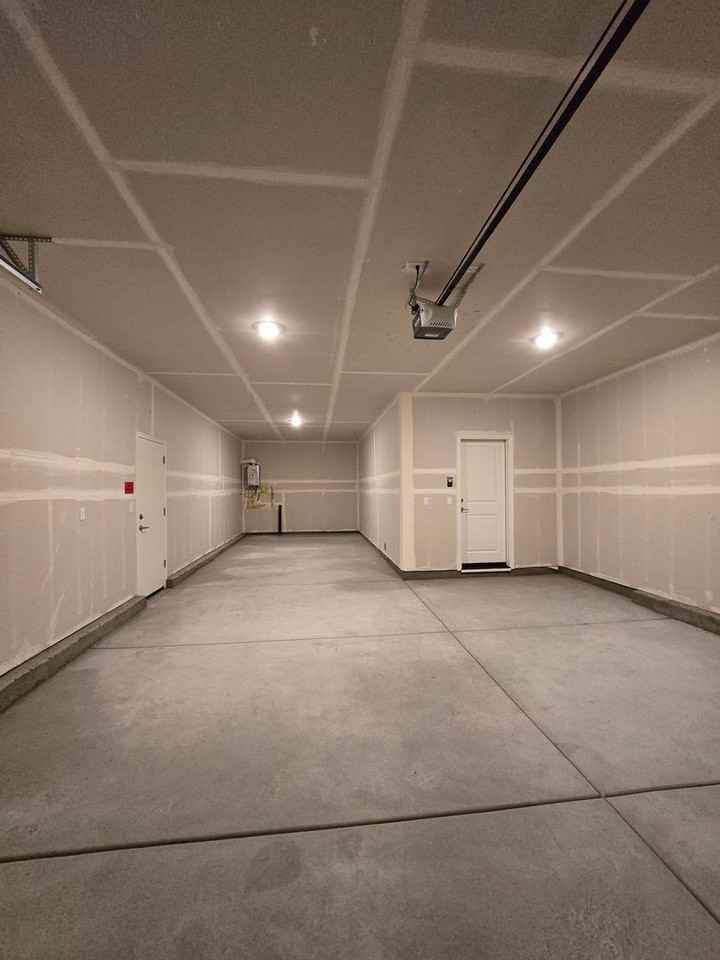 1230 Lovelock St - Photo 2 of 10