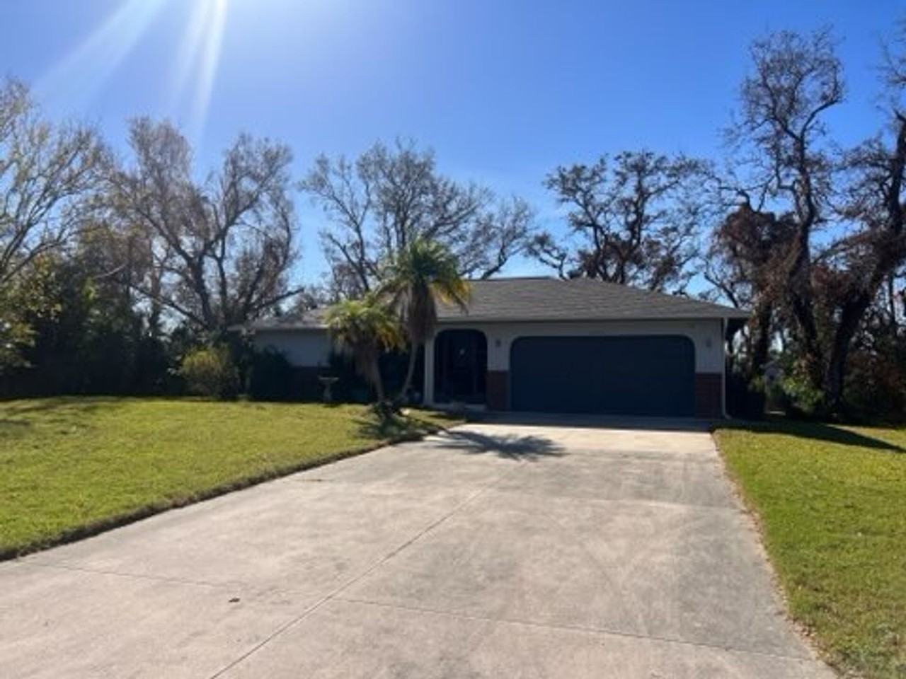 1551 Sussex Rd - Photo 2 of 33