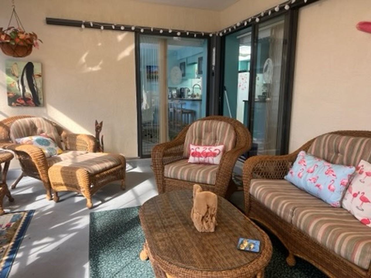 1551 Sussex Rd - Photo 5 of 33