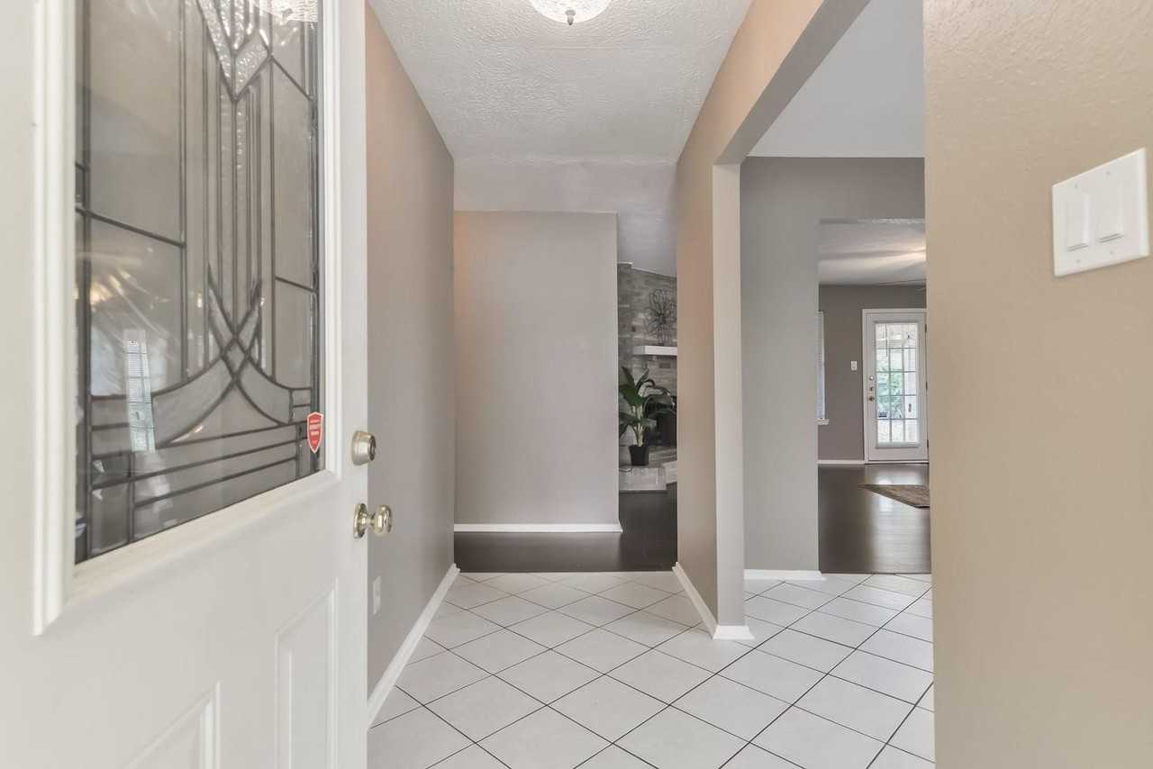 6215 Brookdale Dr - Photo 2 of 8