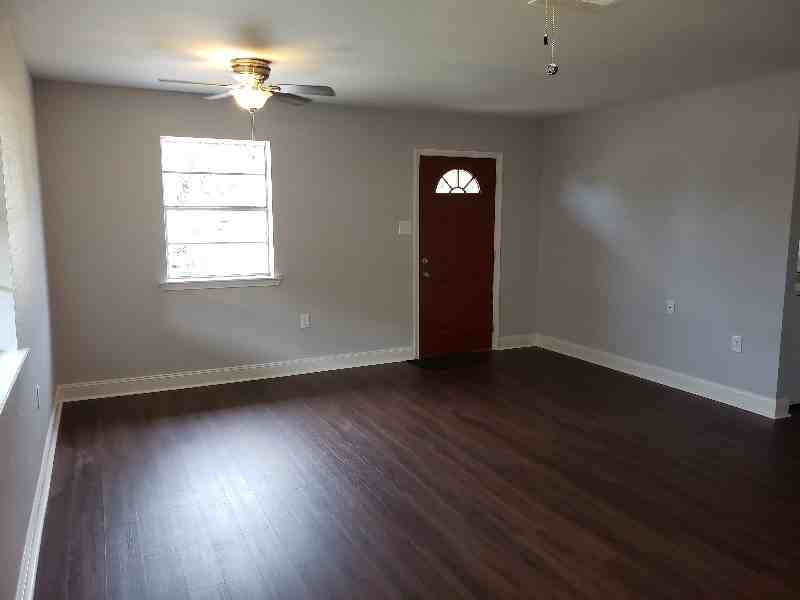 646 Urbandale St - Photo 2 of 13