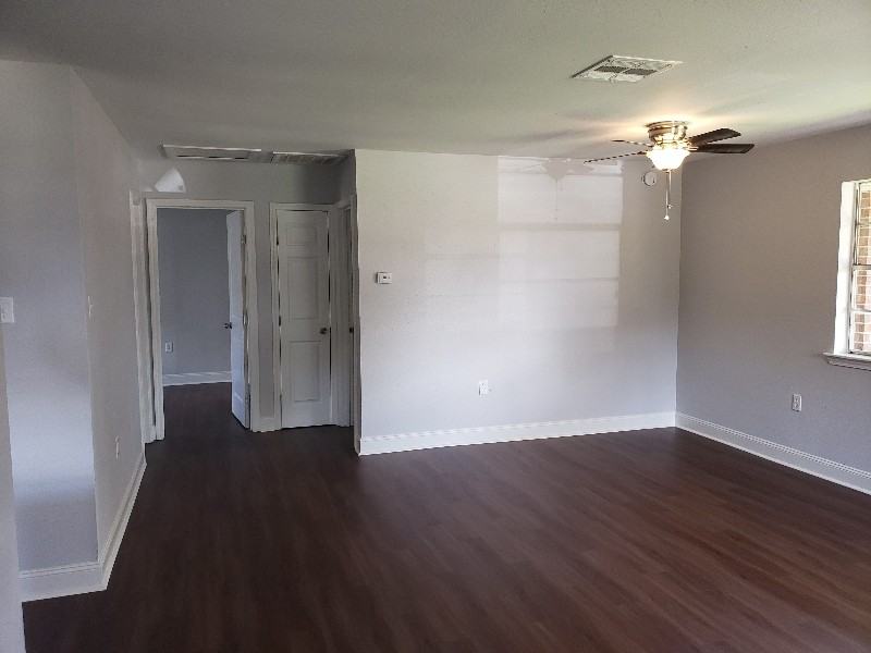 646 Urbandale St - Photo 4 of 13