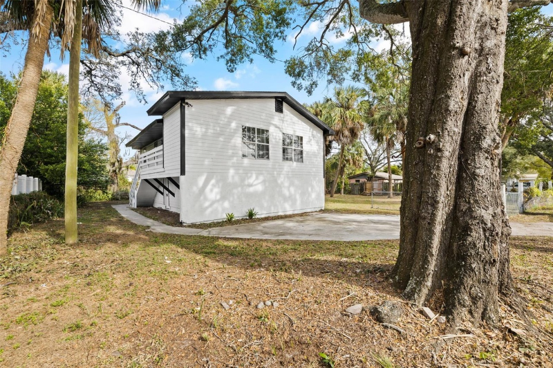 2402 Cassell St - Photo 2 of 20
