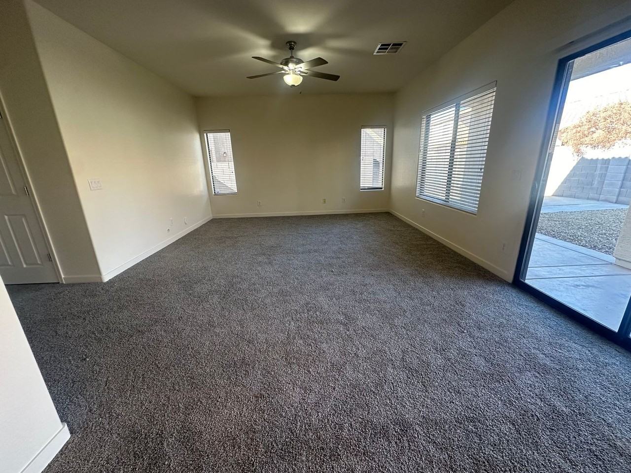 2174 E Greenlee Ave - Photo 6 of 21