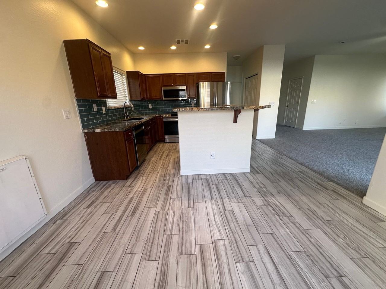 2174 E Greenlee Ave - Photo 7 of 21