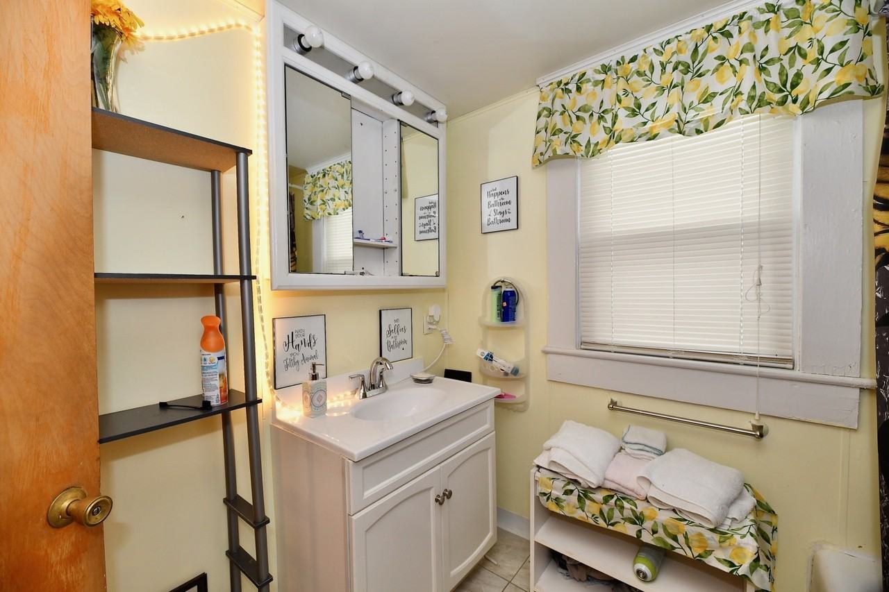 1811 Main St #NA - Photo 5 of 10