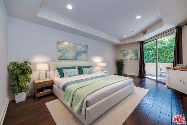 1521 Greenfield Ave #203 - Photo 3 of 8