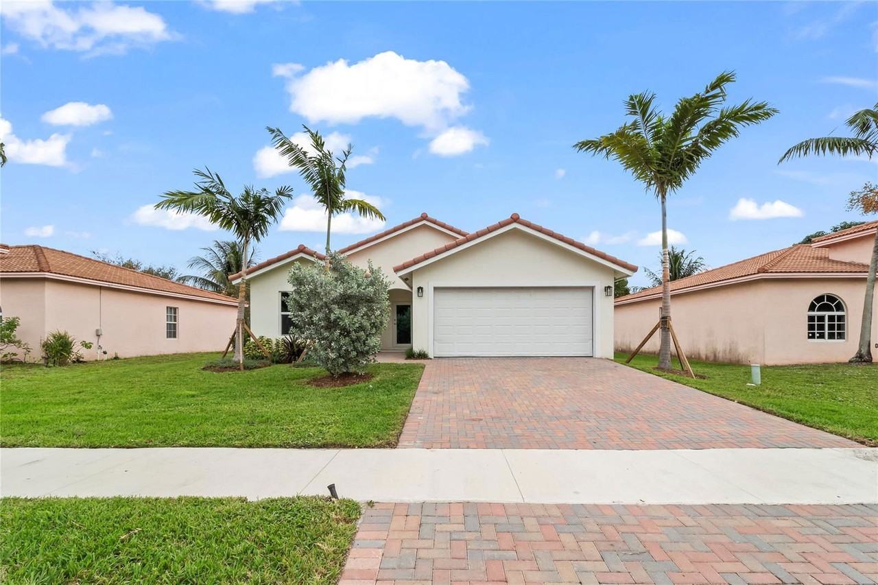 650 Nw 21st Ave - Photo 2 of 8