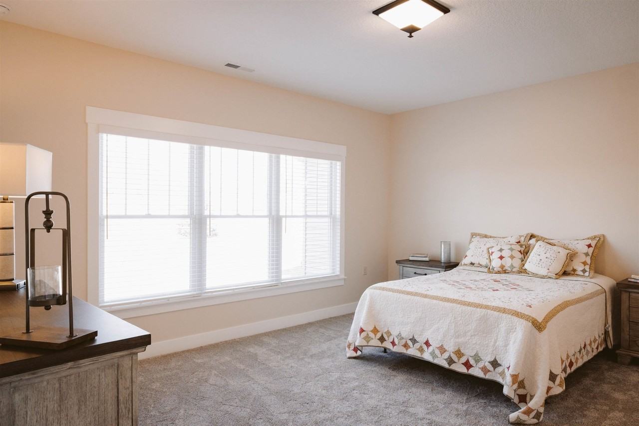 3213 West Bartlett Drive - Photo 7 of 9