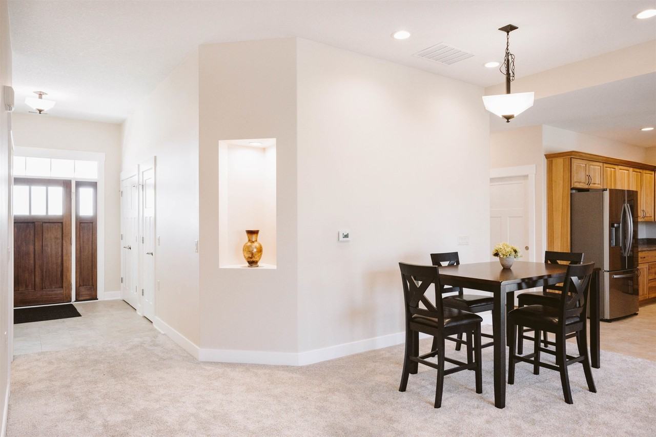 3213 West Bartlett Drive - Photo 6 of 9