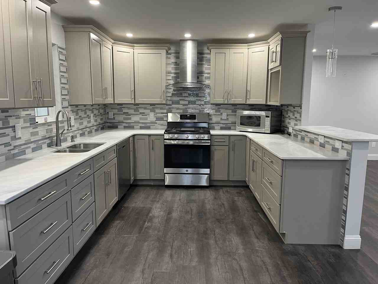 1222 Hampshire Drive - Photo 2 of 15