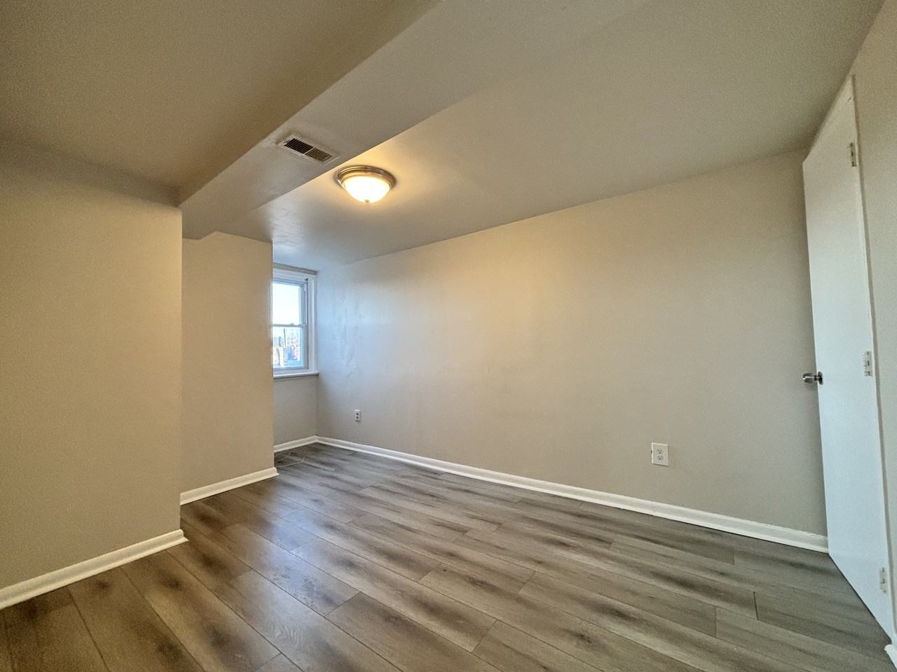 894 N 42nd St #3 - Photo 4 of 7