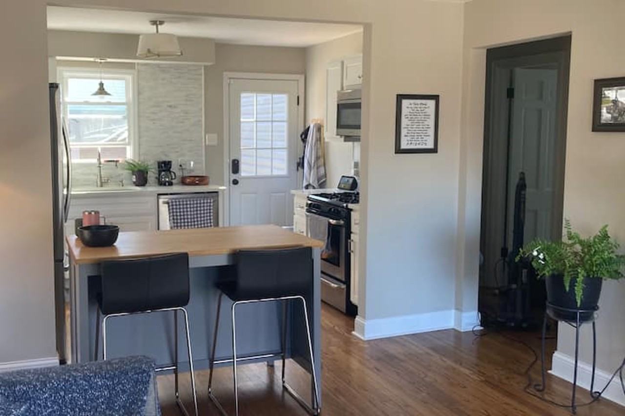 8730 Pine Avenue - Photo 3 of 10