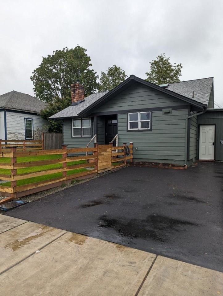 1521 1st St - Photo 5 of 5