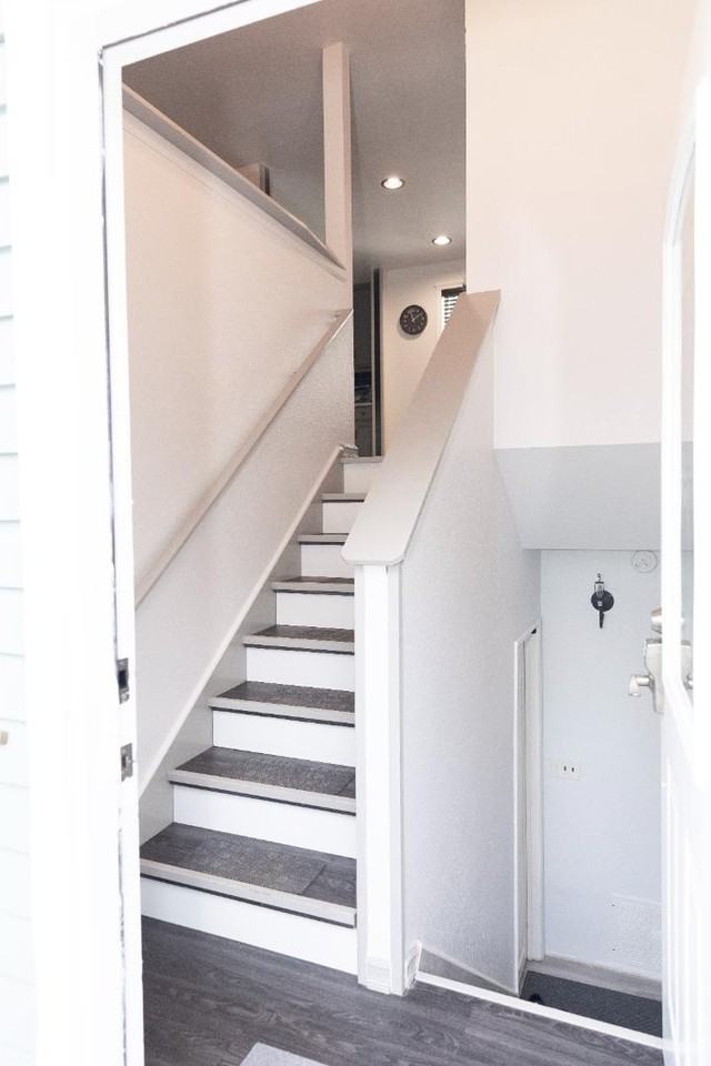 95th House - Photo 3 of 10