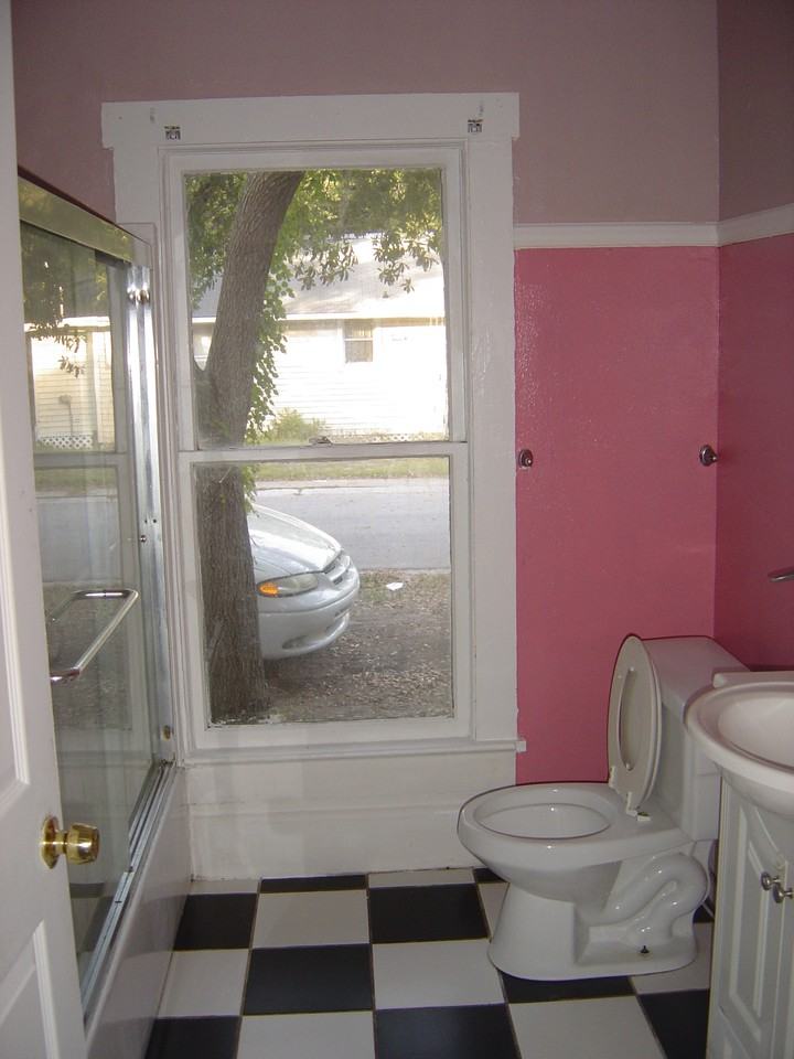 311 Pennsylvania Ave #NA - Photo 5 of 14