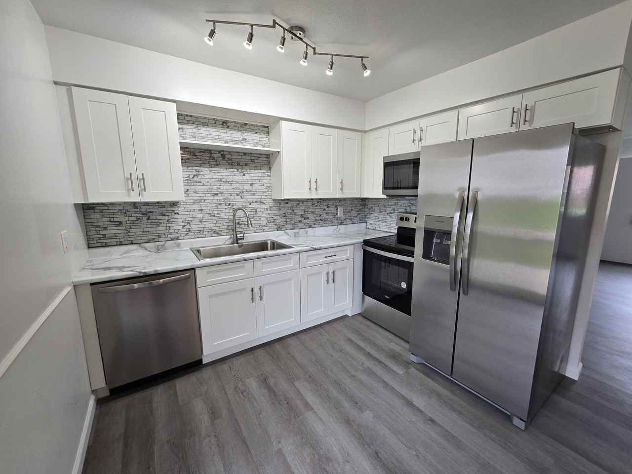 4709 Fishcreek Rd #2 - Photo 2 of 10