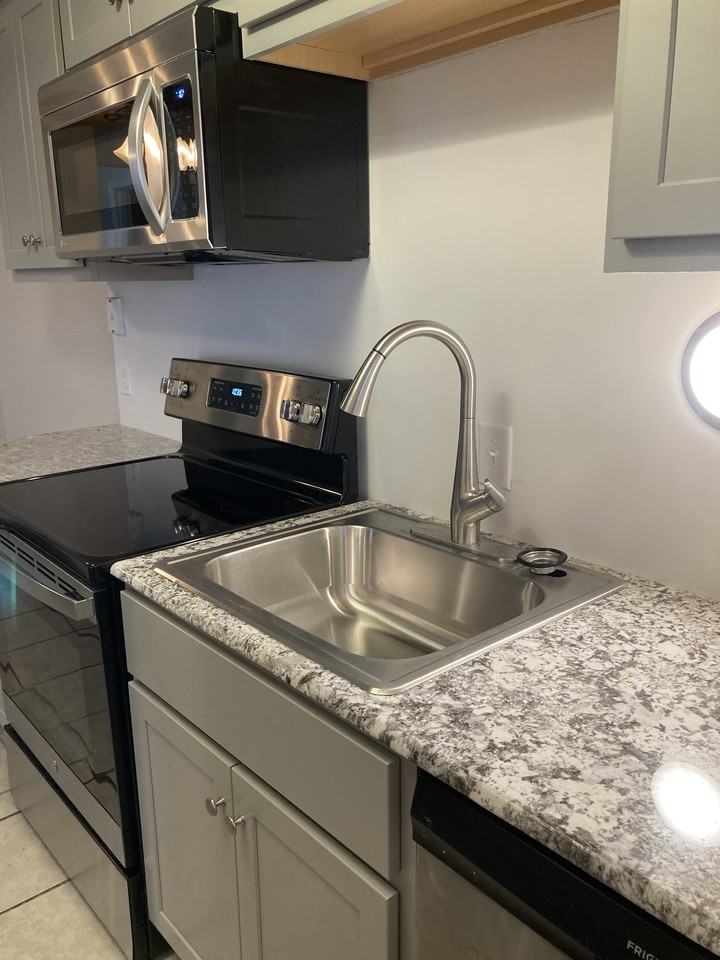 728 Ohio Pike #17 - Photo 2 of 8