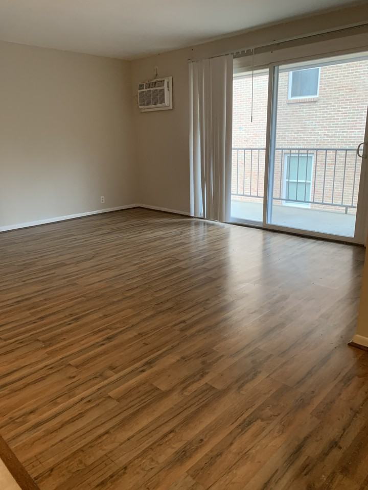 728 Ohio Pike #17 - Photo 5 of 8