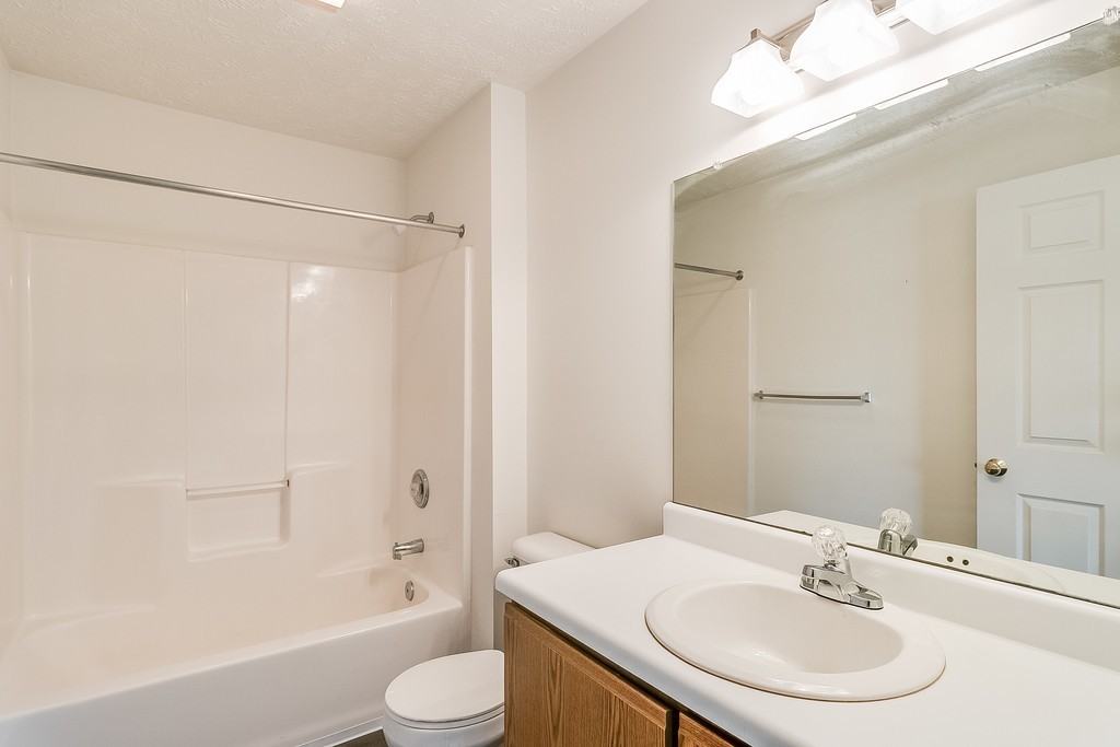 Looking Glass Meadows LLC - Photo 2 of 4