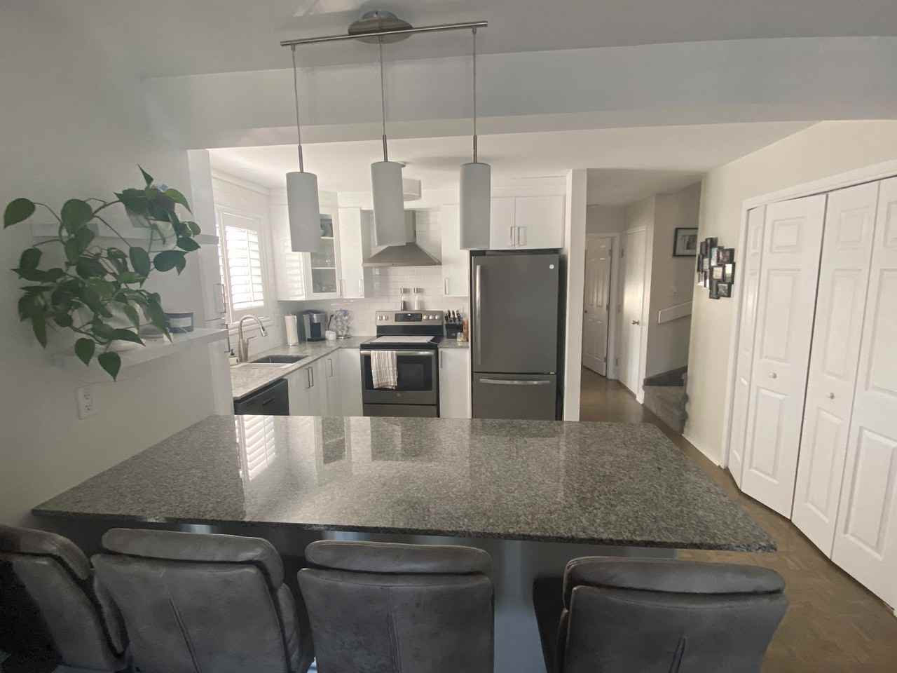 8167 Rue Nicolet - Photo 2 of 22