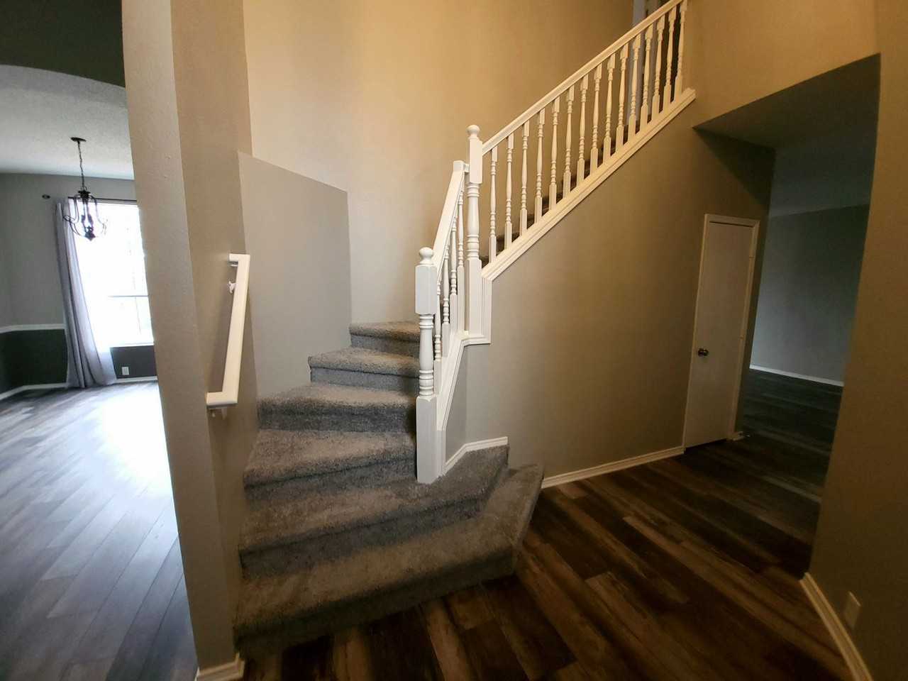3606 Creekstone Ct - Photo 5 of 50