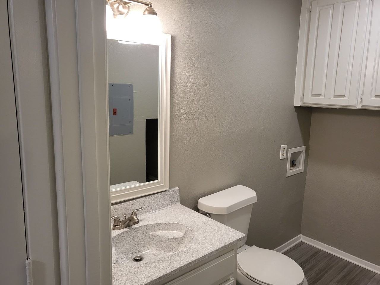 809 Treadwell Ct Apt A - Photo 7 of 23