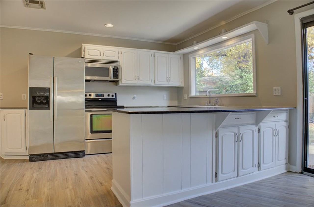 3807 S Marion Ave - Photo 2 of 48