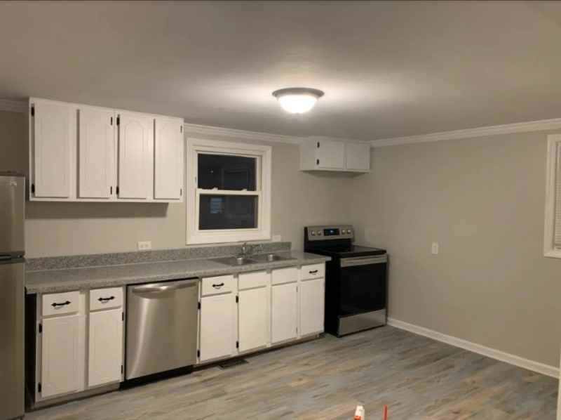 188 Alberta Ct Sw - Photo 3 of 16