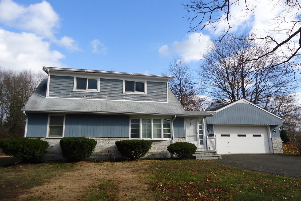 410 Hooker Rd - Photo 2 of 22