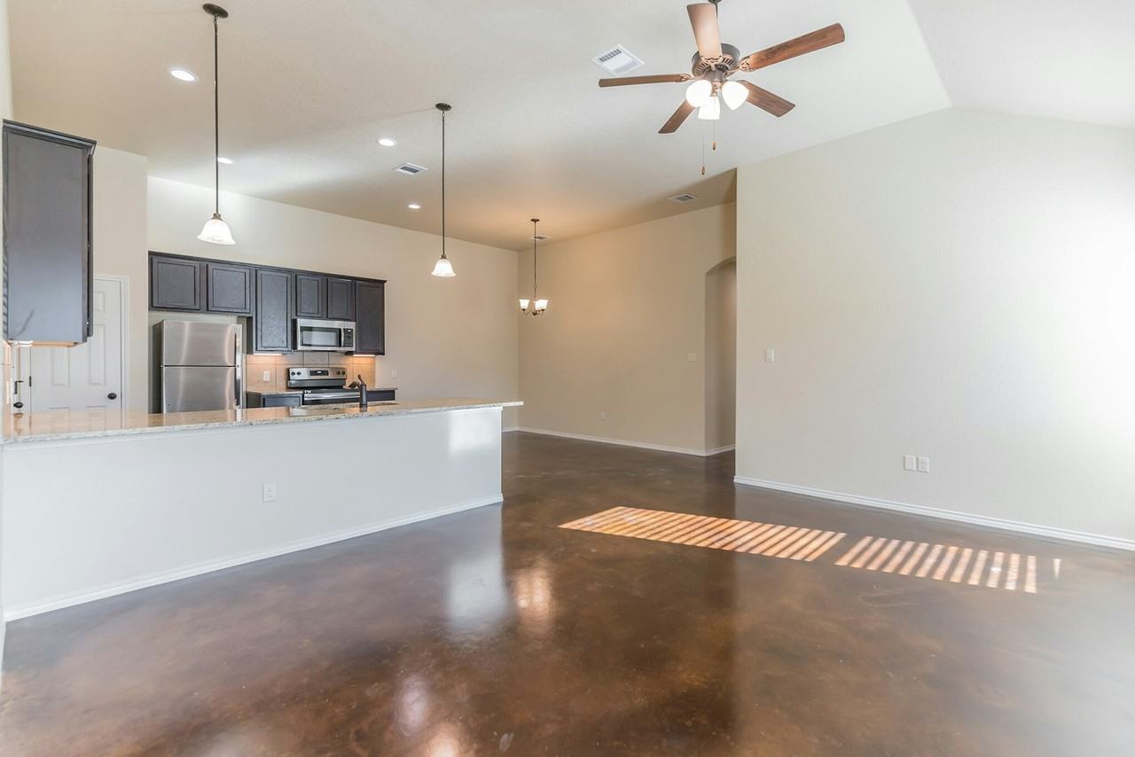 203 Kaspar Way - Photo 5 of 35