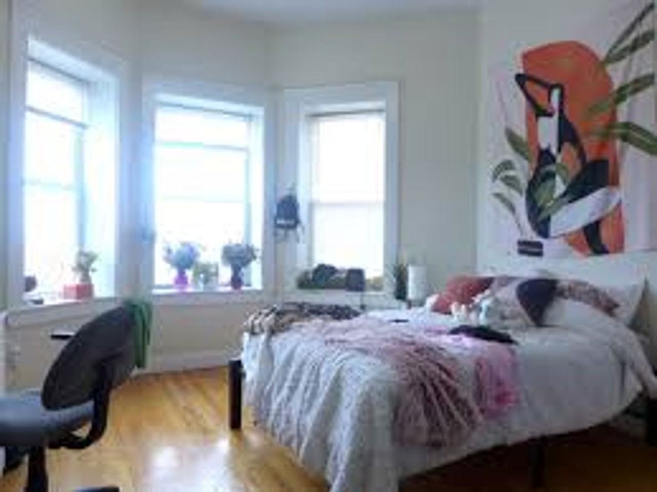 236 Hemenway St - Photo 2 of 9