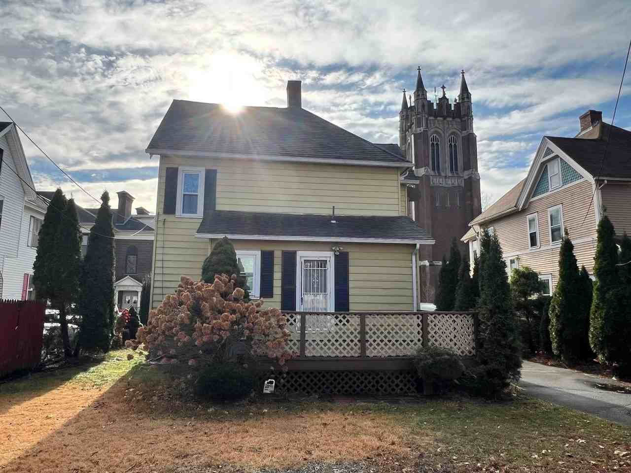 252 King St - Photo 3 of 23