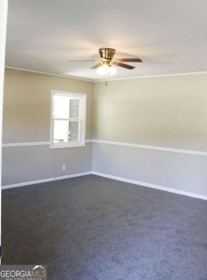 218 Sun Valley Dr - Photo 2 of 15
