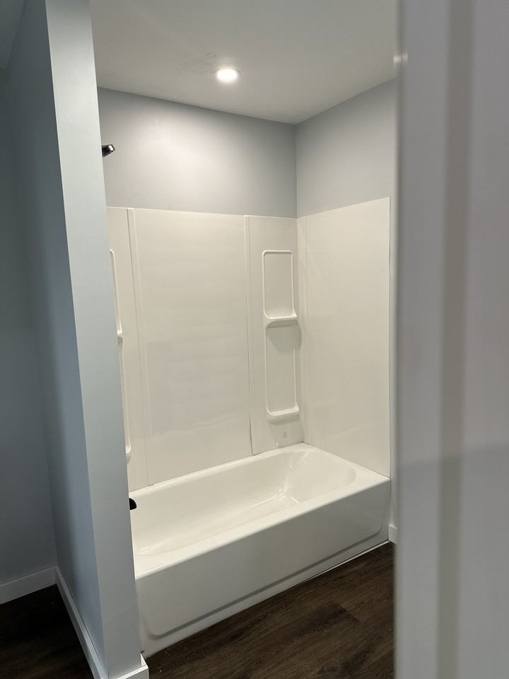 74 Railroad Ave #1A - Photo 3 of 10