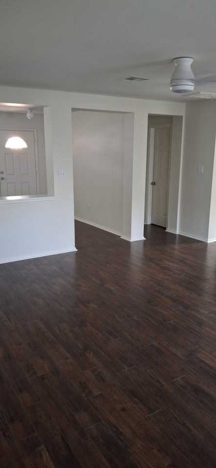 109 Comal Cv #NA - Photo 3 of 13