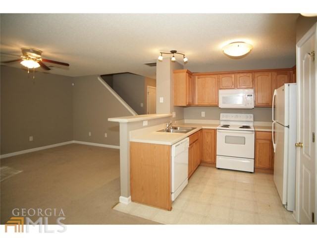 90 Darby's Crossing Ct - Photo 3 of 7