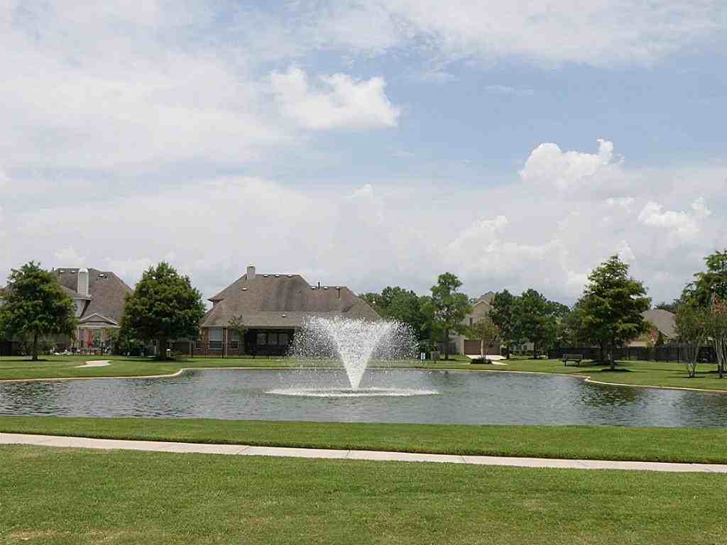 387 Henderson Ln - Photo 2 of 19