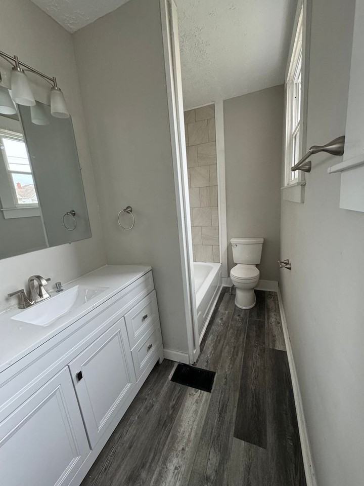 2180 University Blvd - Photo 6 of 9