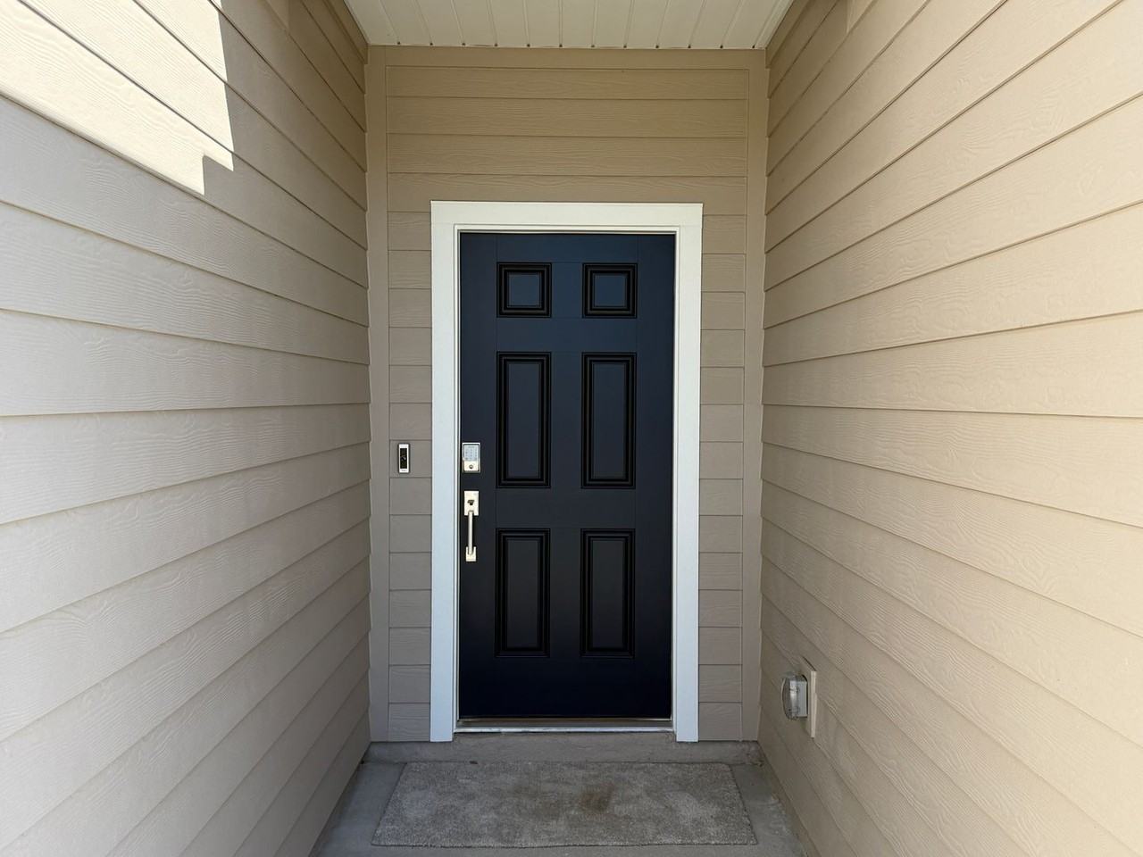 8198 Horsebit Cir - Photo 3 of 26