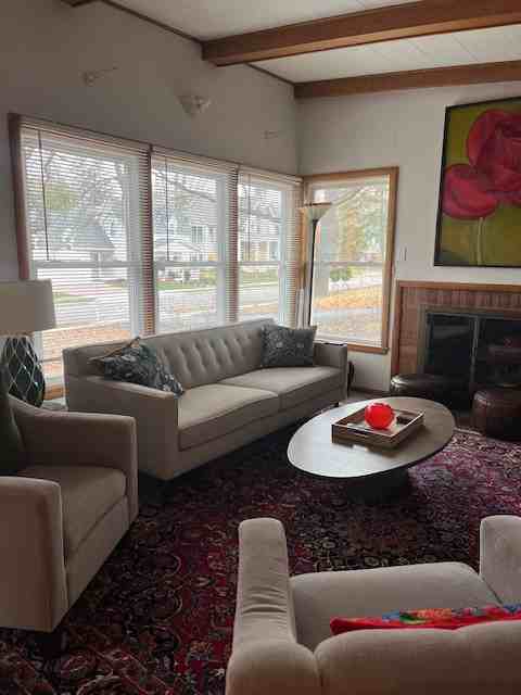 124 Maple St - Photo 2 of 10