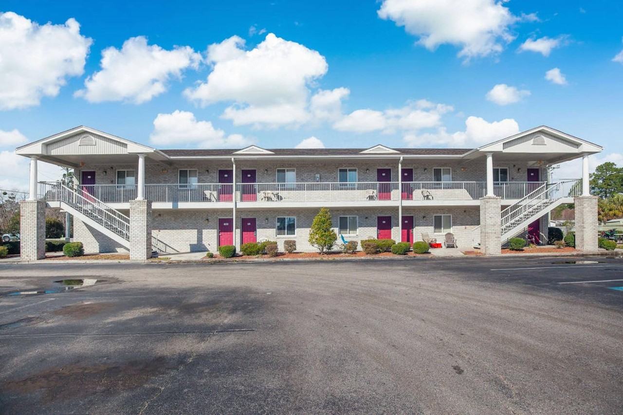 3170 Holmestown Rd - Photo 2 of 10