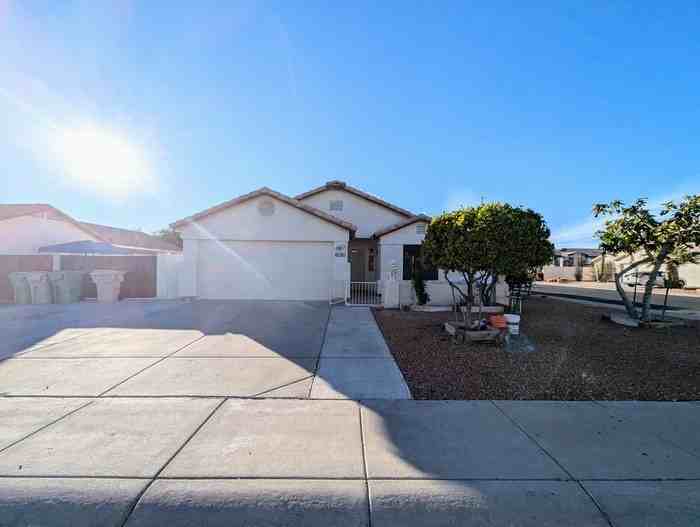 6780 N 74th Dr - Photo 3 of 50