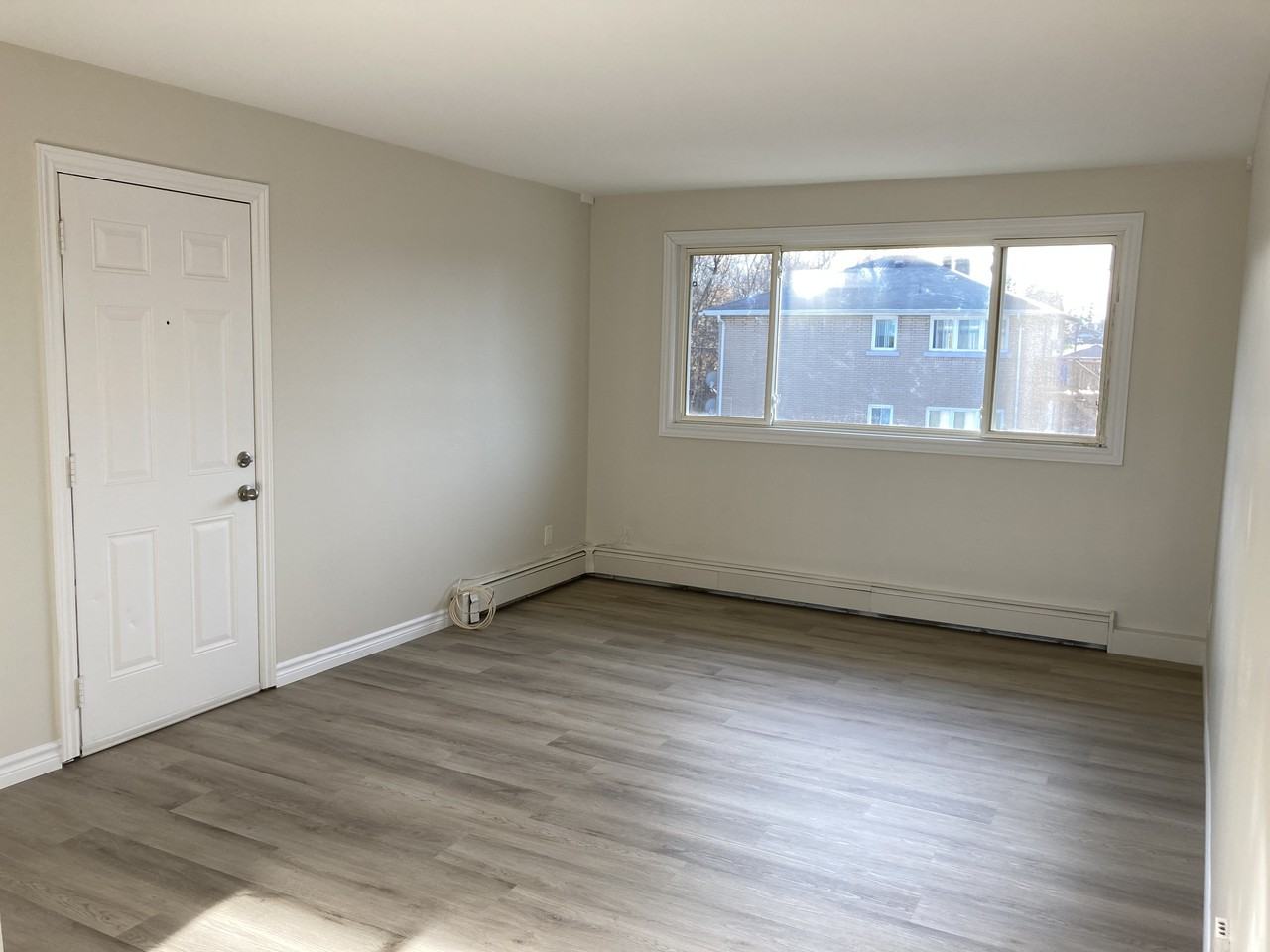 17 John Street South #1-17 - Photo 5 of 7