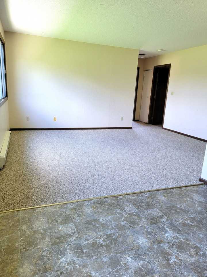 Village Green Apartments - Holloway - Photo 5 of 11