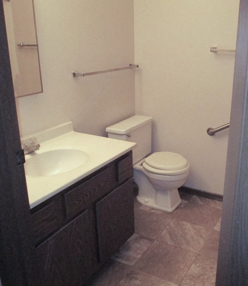 Village Green Apartments - Verndale - Photo 4 of 9