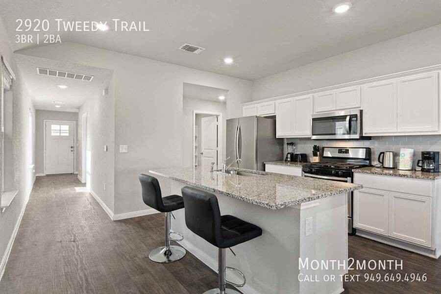 2920 Tweedy Trl - Photo 5 of 25