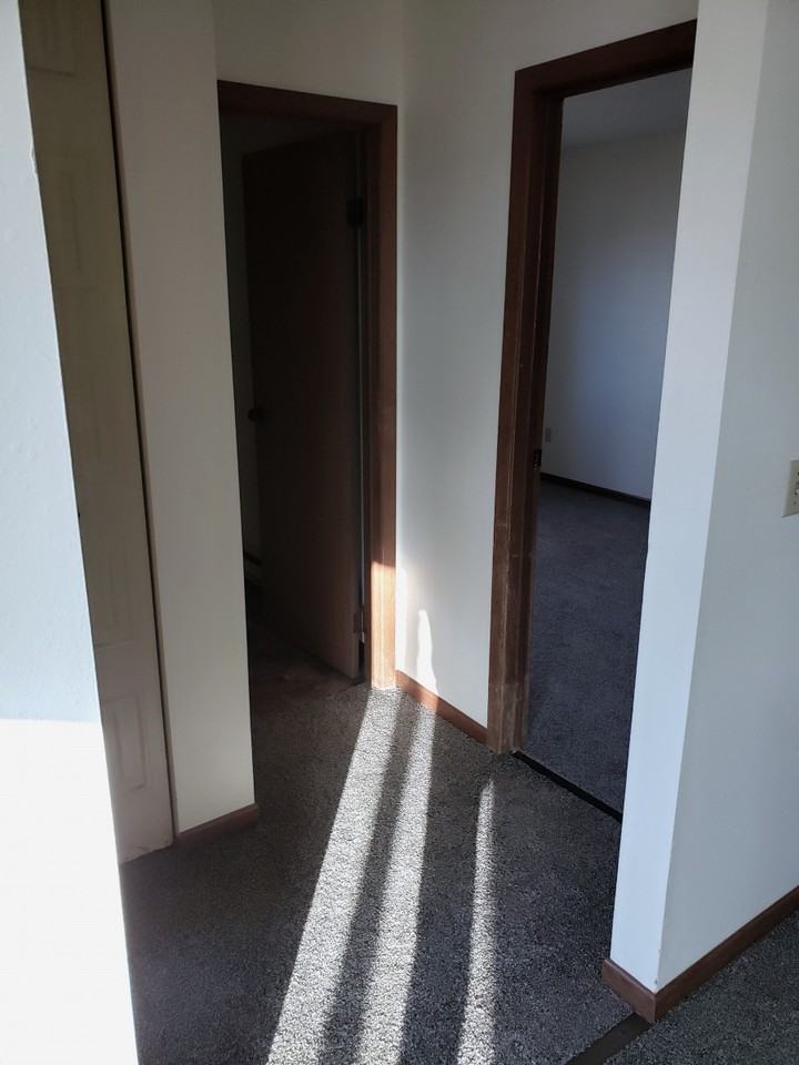 Village Green Apartments - Wolverton - Photo 6 of 11