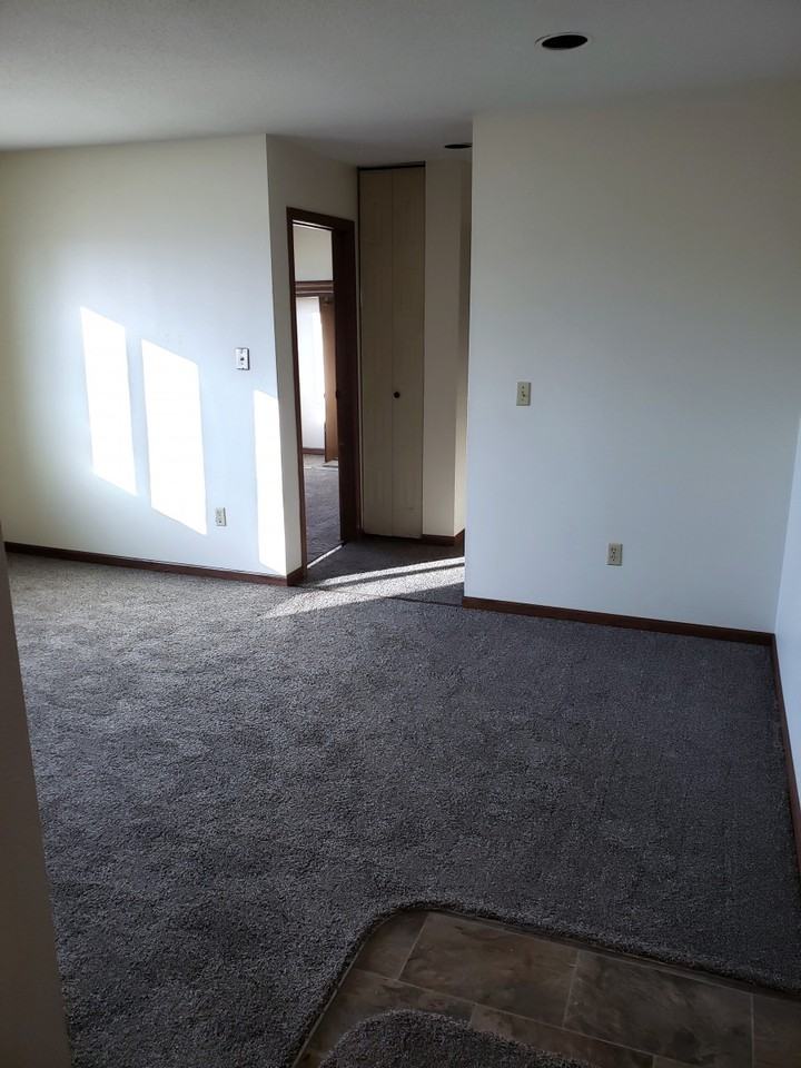 Village Green Apartments - Wolverton - Photo 4 of 11